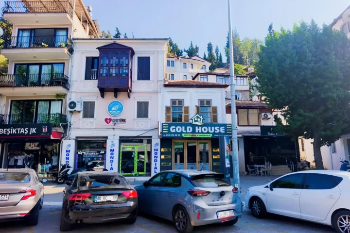 Çarşı Caddesi Üzerinde Müstakil 2 Katlı Bulunmaz Kiralık İşyeri – 36.61995361182496, 29.11074209288536 – photo 1
